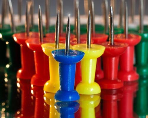 Ace, clipsuri, pioneze