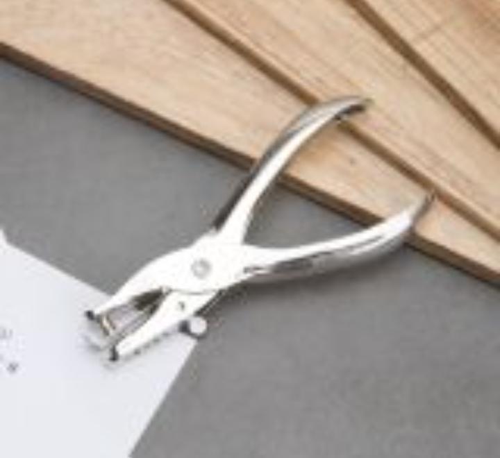 Fogó típusú lyukasztó