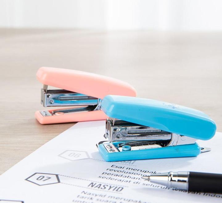 Tűzőgép 15 lap Deli