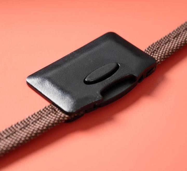 Merev műanyag aktatáska, fogantyúval, 7 rekesszel Deli vegyes szinek