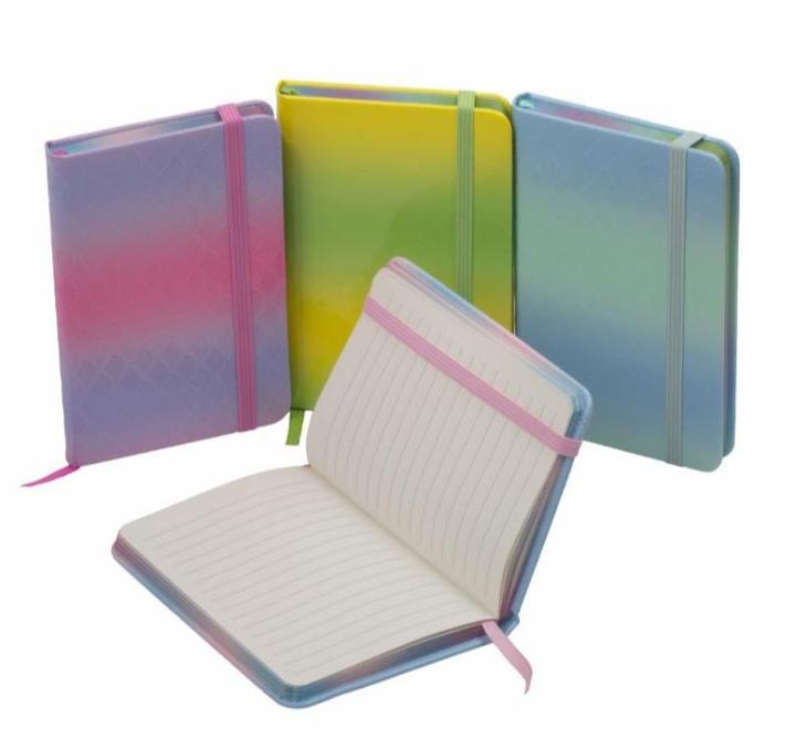 Notes A6 cu elastic coperta tare