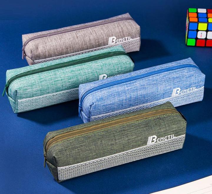 Tolltartó háromszög alakú különböző színnekben Benetil Deli