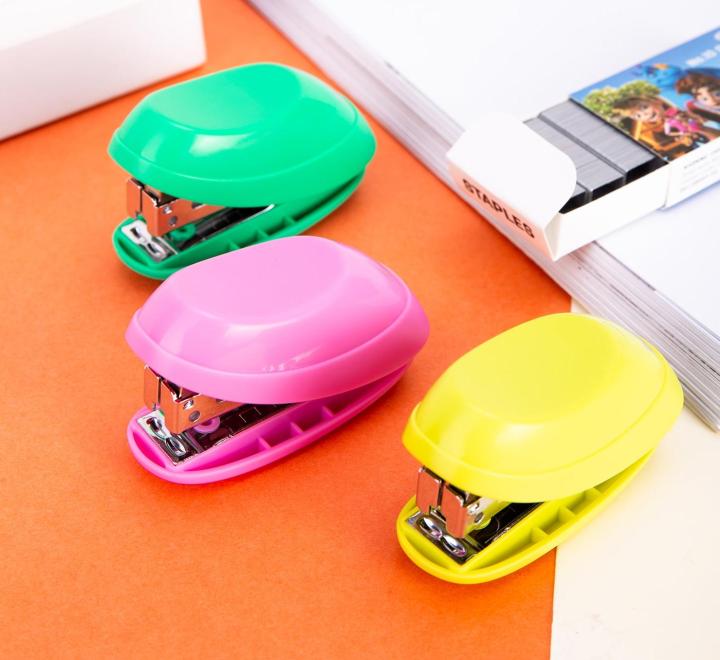 Tűzőgép 15 lap Deli